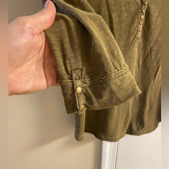 We the free snow drop Henley in olive green short sleeve cotton Medium - Picture 7 of 10